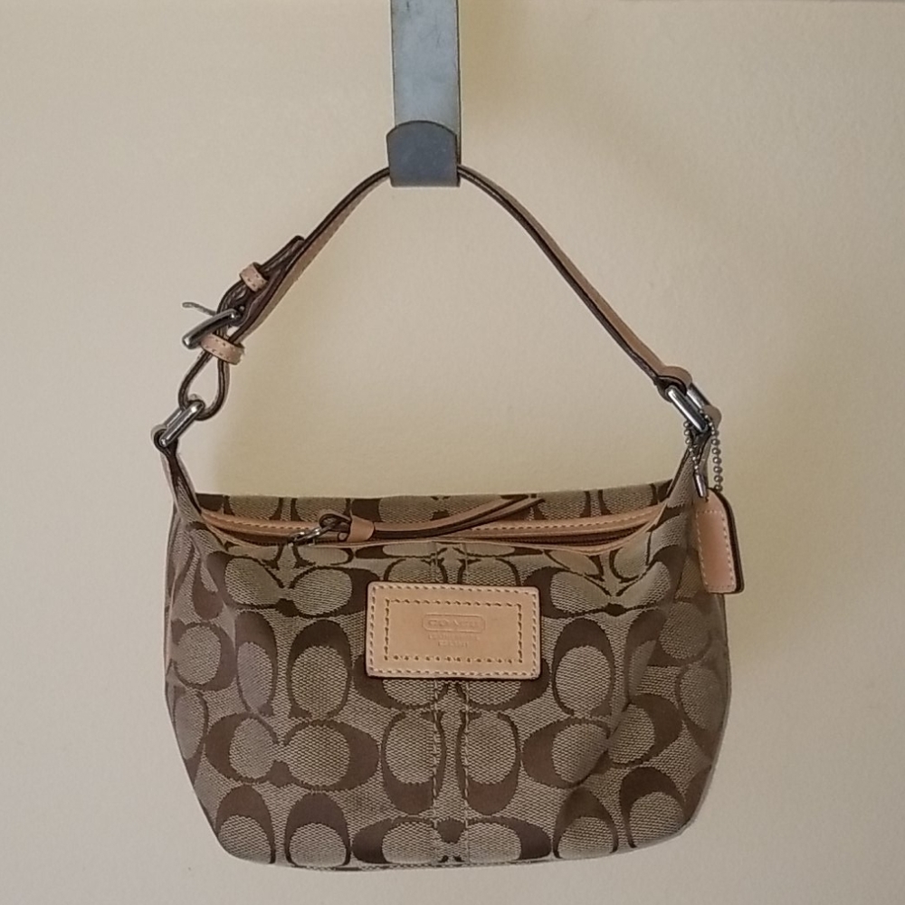 Coach Signature Purse